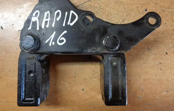 Skoda Rapid (NH) Gearbox mounting bracket 6R0199111C