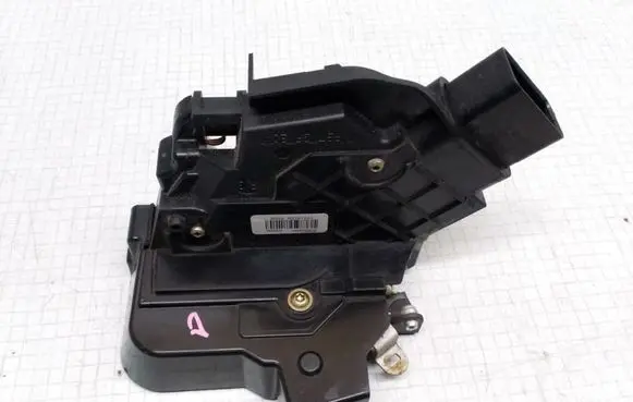 Ford Focus C-MAX Front door lock 3M5AR21812AJ 924003000 240000108