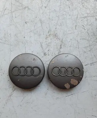 Audi A6 S6 C5 4B R20 wheel hub/cap/trim 4B0601170