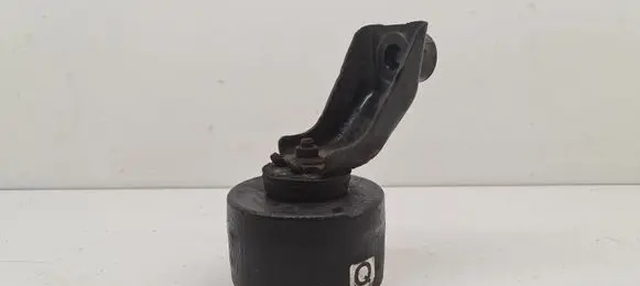 BMW 4 F32 F33 Rear differential mounting bracket 6865491