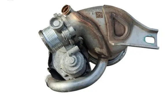 Volkswagen Golf VII EGR valve cooler 04L131512BR