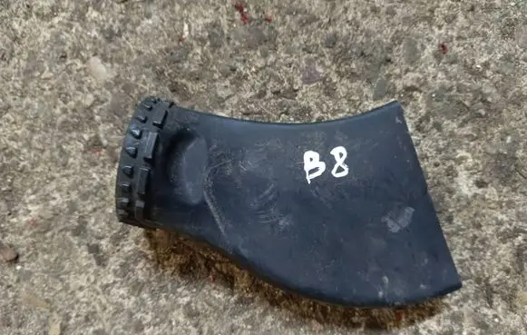 Audi A4 S4 B8 8K Air intake duct part 8K0129604 0111634B