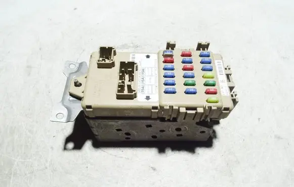 Subaru Forester SG Fuse module LB100603B