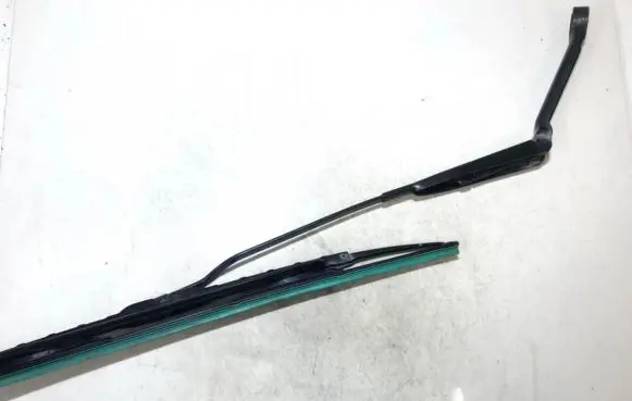 Nissan Primera Front wiper blade arm 