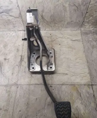 Toyota Corolla Verso E121 Brake pedal