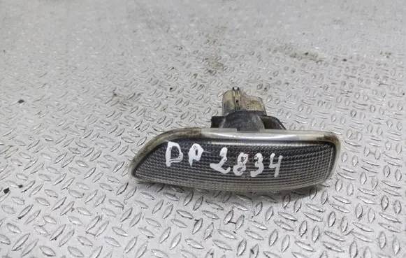 Volvo S80 Front fender indicator light 9178688