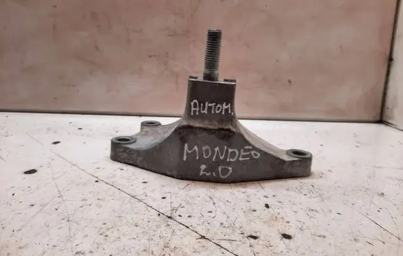 Ford Mondeo Mk III Gearbox mounting bracket 2S717M125AB