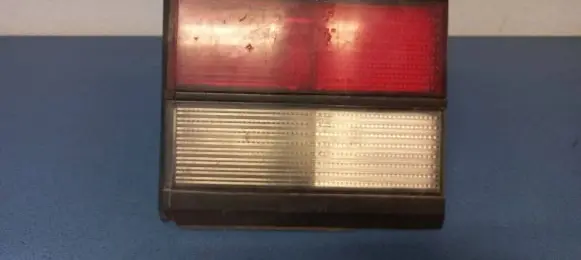 Volkswagen PASSAT B3 Rear/tail lights 333945107