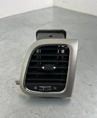 Jeep Grand Cherokee Dashboard side air vent grill/cover trim 0286624 X90016401DL VP00007407