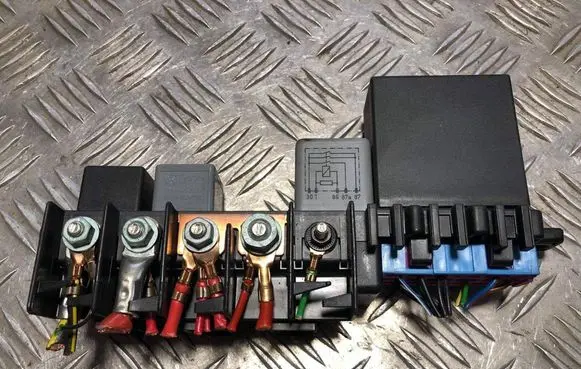 Audi A3 S3 8L Fuse box set 896083000 8L0941822A