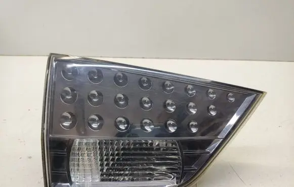 Mitsubishi Outlander Tailgate rear/tail lights 1146356L E131784 A046017