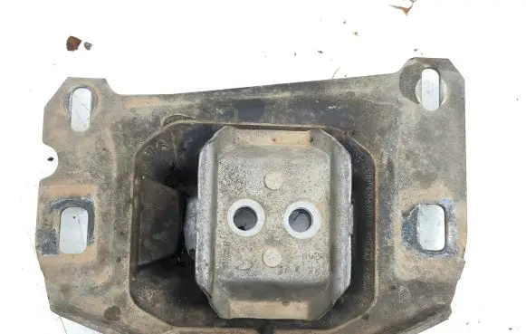 Peugeot 308 Engine mount bracket 9612667680S
