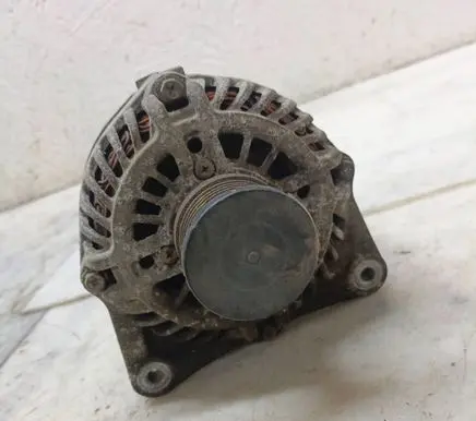 Nissan Qashqai Generator/alternator 23100JD200