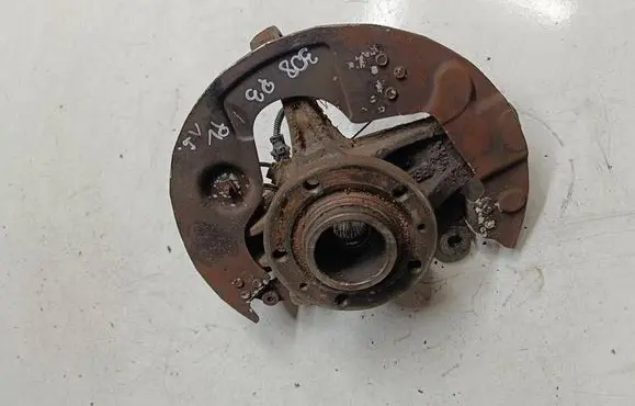 Peugeot 308 Front wheel hub spindle knuckle 97886876