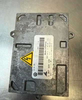 Volkswagen Touran I Headlight ballast module Xenon 1035500018 1307329120 1K0941329