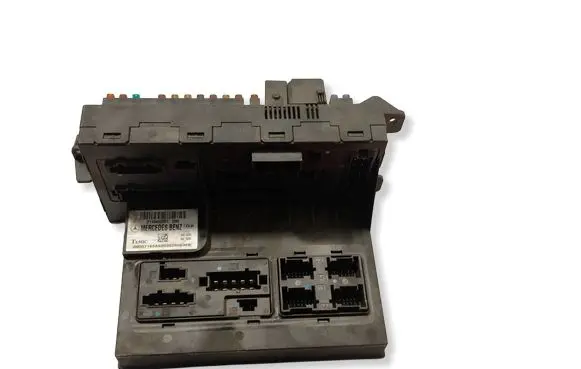 Mercedes-Benz E W211 SAM control unit 2115453901
