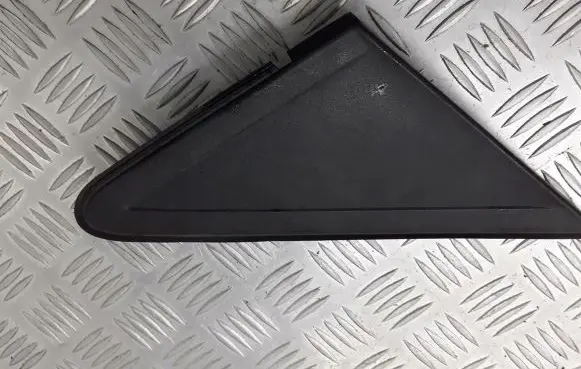 Ford Focus Front arch trim 4M51-A16003-A