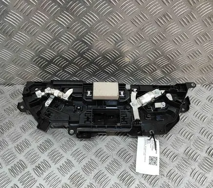 Mitsubishi Outlander Other devices 9499B781 9450A899