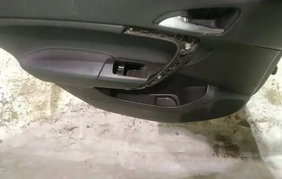 Opel Insignia A Rear door card panel trim