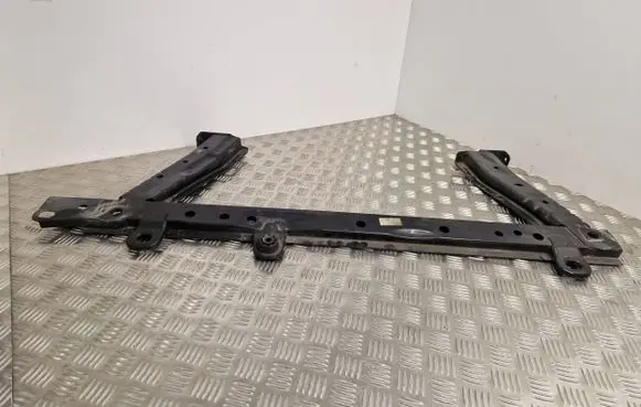 Renault Clio IV Radiator support slam panel bracket 42120292R