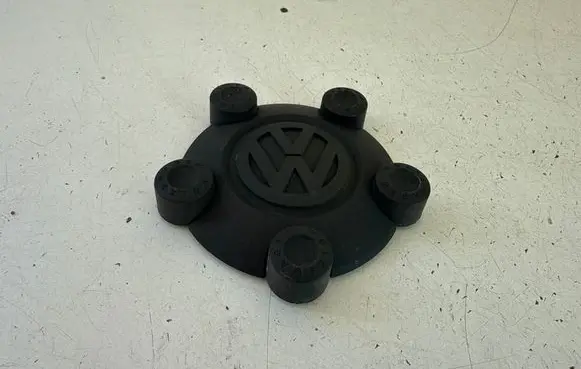 Volkswagen Caddy Original wheel cap 2K0601169