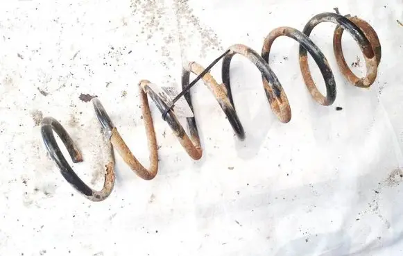 Audi A4 S4 B5 8D Rear coil spring