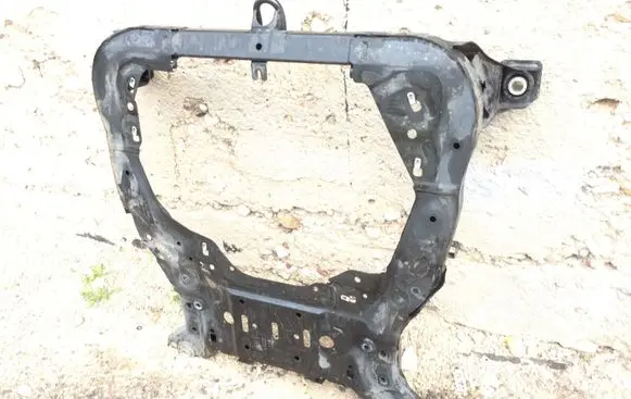 Land Rover Discovery Sport Front subframe J9C35000AE
