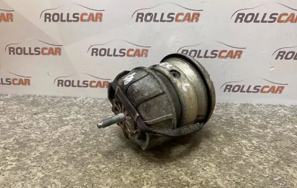 Jaguar S-Type Engine mount bracket W181132