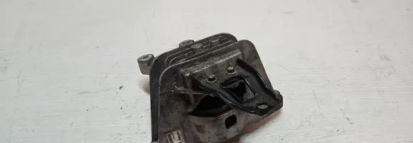 Chrysler Pacifica Engine mount bracket 68224746AC P68224746AC