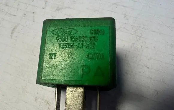 Ford Mondeo MK II Other relay 93BG13A025A1B V23136A1X32