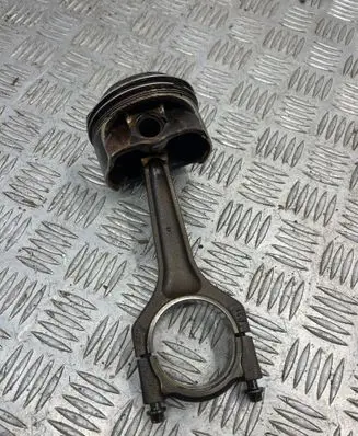 BMW 1 E81 E87 Piston with connecting rod 