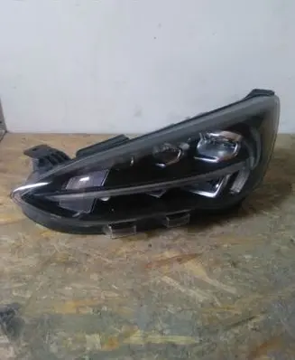 Ford Focus Headlight/headlamp