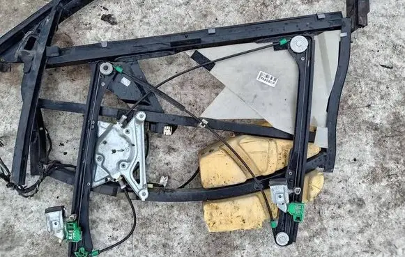 Audi A4 S4 B5 8D Sliding door window regulator with motor 8D0837397C