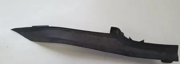 Toyota Avensis T270 Wiper trim
