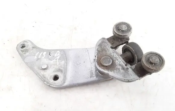 Toyota Previa (XR30, XR40) II Sliding door lower roller guide/hinge 
