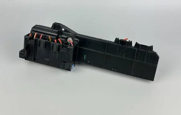 BMW 5 E60 E61 Fuse module 6957330 61146957330