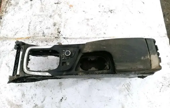 Opel Insignia A Armrest
