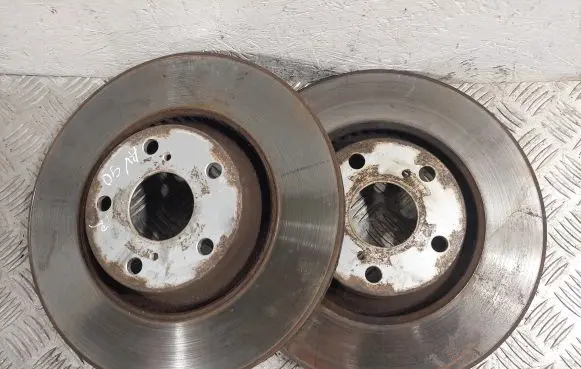 Toyota Avensis T270 Front brake disc 4351205090