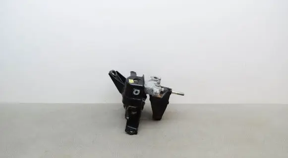 Toyota Prius (XW30) Engine mount bracket