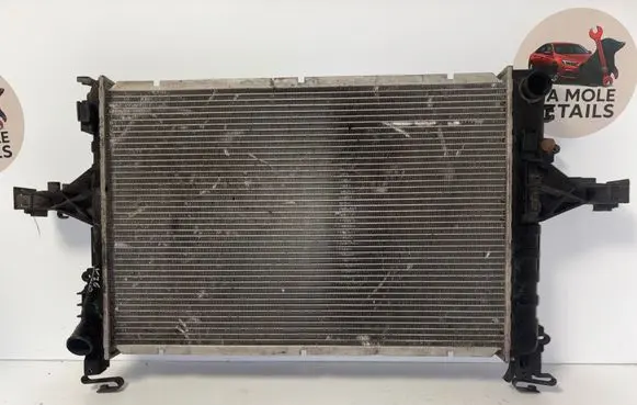 Volvo V70 Coolant radiator 30681493