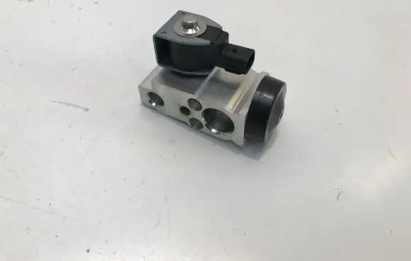 Air conditioning (A/C) expansion valve