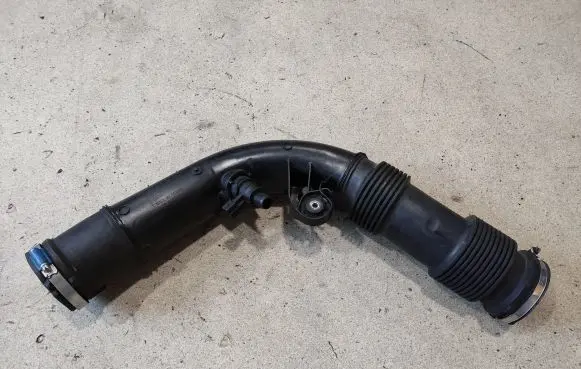 Volvo S90, V90 Air intake duct part 31338745