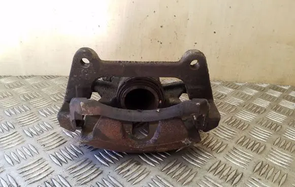 Volkswagen PASSAT B8 Front brake caliper