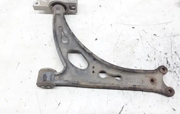 Volkswagen Touran I Front lower control arm/wishbone