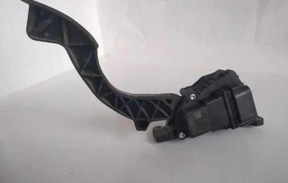 Volvo V50 Accelerator throttle pedal 4M519F836AK