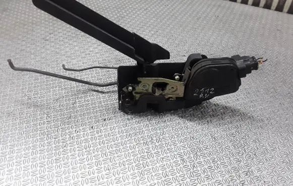 Hyundai Terracan Front door lock