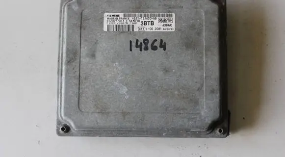Ford Fiesta Engine control unit/module 4S6112A650NB S120977013C