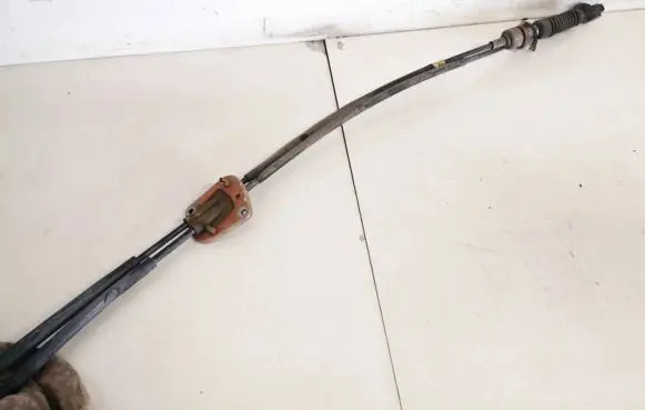 Mitsubishi Outlander Gear shift cable linkage