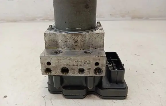 BMW 5 F10 F11 ABS Pump 686833701