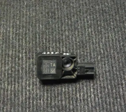 Opel Insignia A Airbag deployment crash/impact sensor 13502341